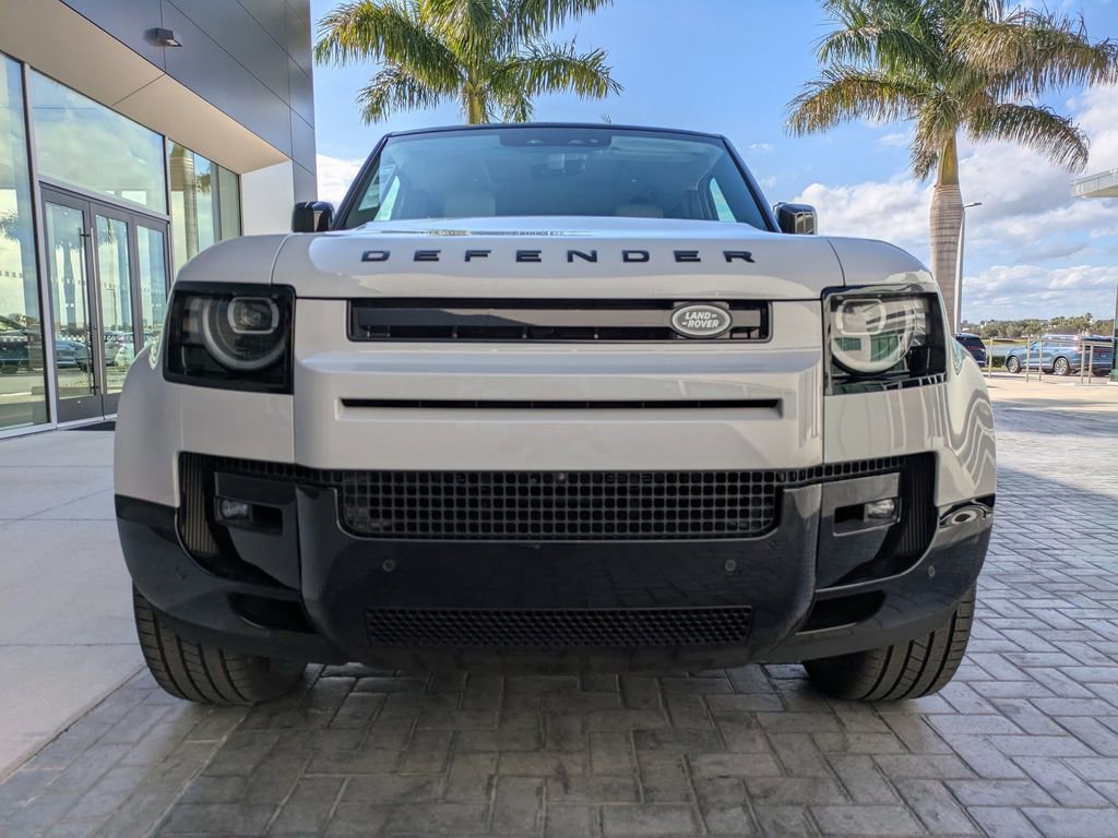 New 2026 Land Rover Defender 110 X-Dynamic SE image 9