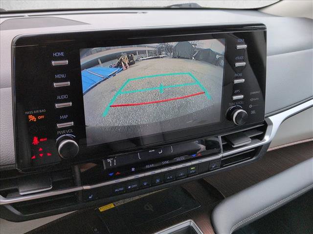 Used 2022 Toyota Sienna XLE w/ XLE Plus Package image 14