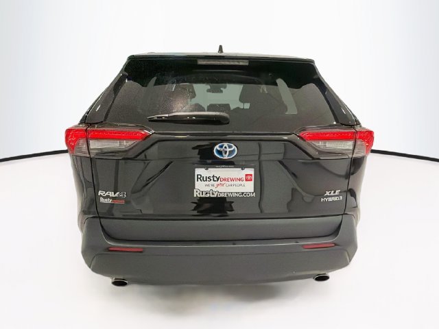 Certified 2022 Toyota RAV4 XLE w/ XLE Grade Weather Package AWD/4WD image 5