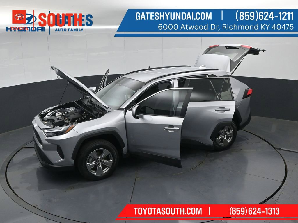Used 2024 Toyota RAV4 XLE AWD/4WD image 51