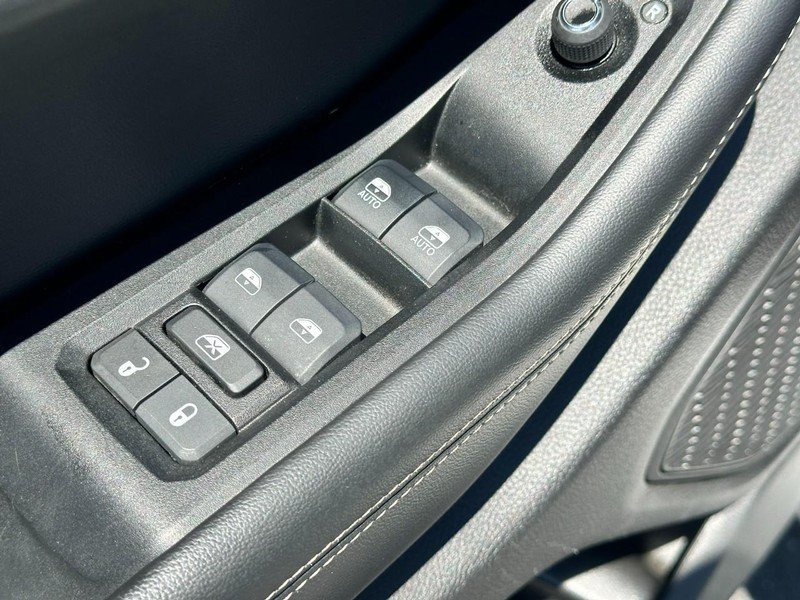 Used 2024 Jeep Grand Cherokee Altitude AWD/4WD image 17
