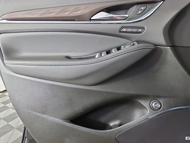 Used 2024 Buick Enclave Avenir w/ Avenir Technology Package image 34