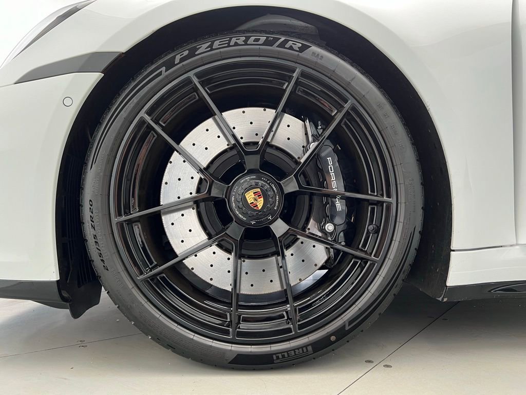 Certified 2025 Porsche 911 Carrera GTS image 27