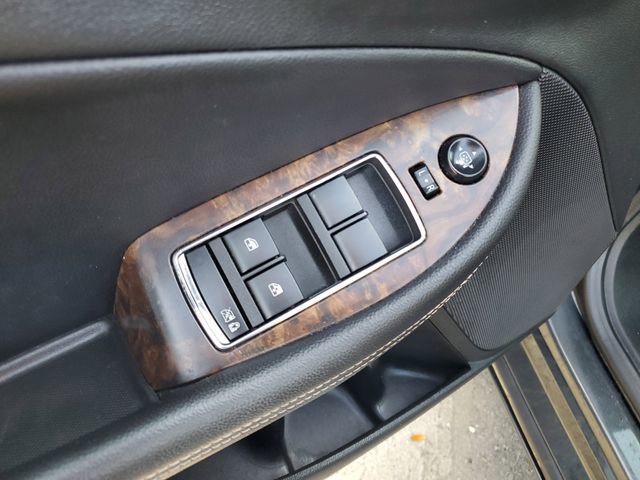 Used 2015 Chevrolet Impala LT w/ Convenience Package FWD image 9