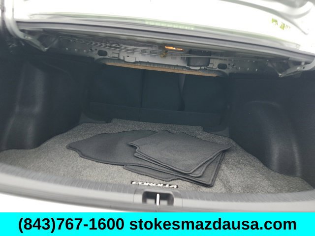Used 2021 Toyota Corolla LE w/ Carpet Mat Package (TMS) FWD image 21