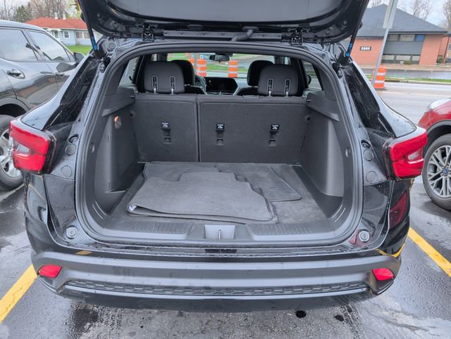 Certified 2024 Chevrolet Trax RS w/ Sunroof Package image 23