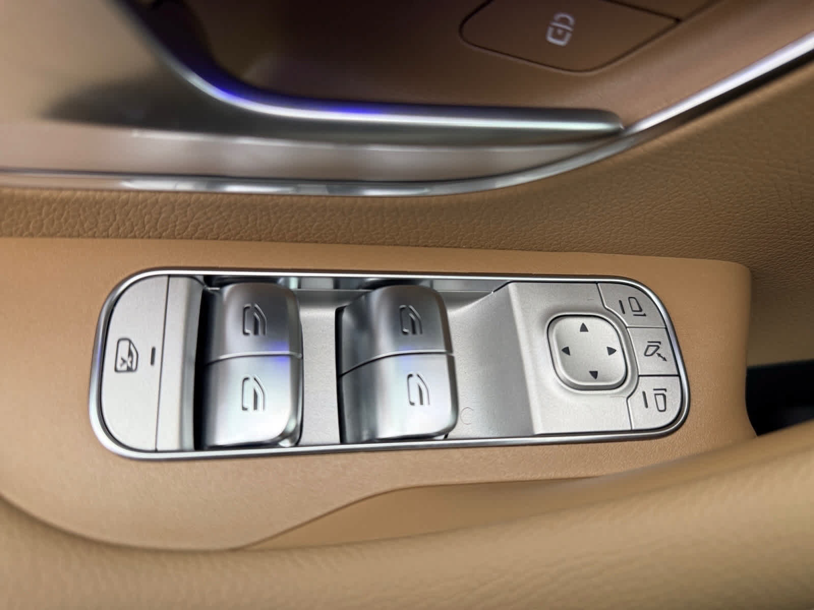 New 2026 Mercedes-Benz GLS 450 4MATIC image 23