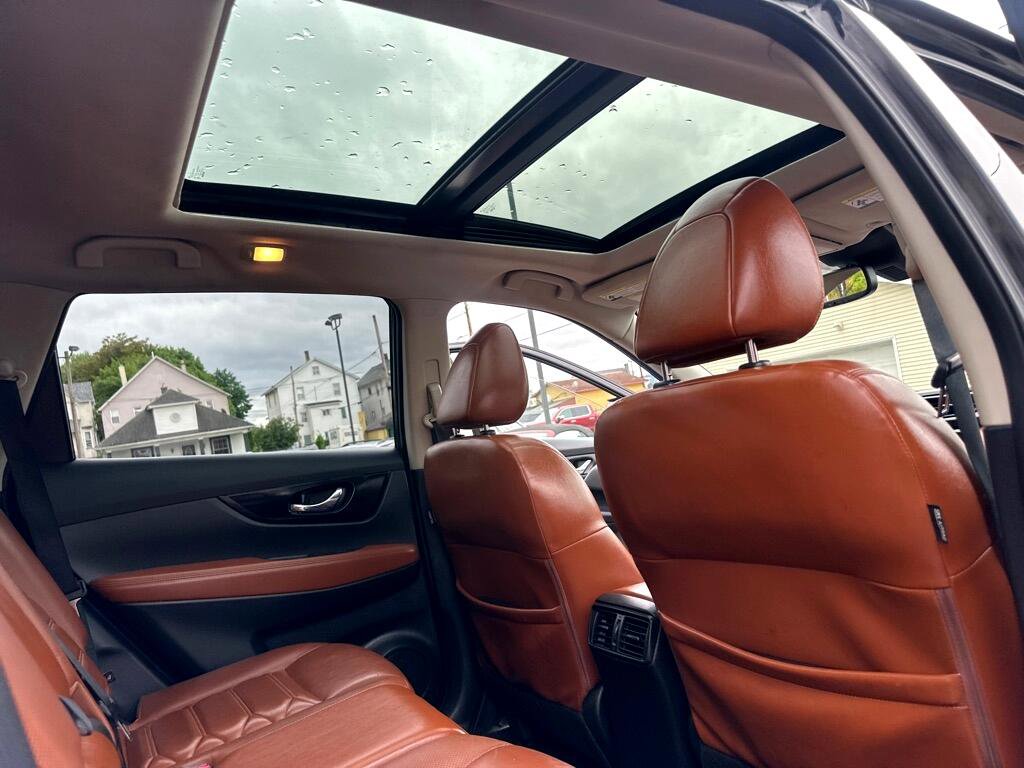 Used 2018 Nissan Rogue SL w/ Premium Package image 24