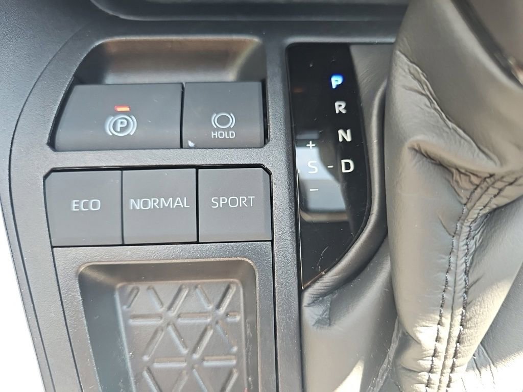 Used 2025 Toyota RAV4 XLE Premium FWD image 24