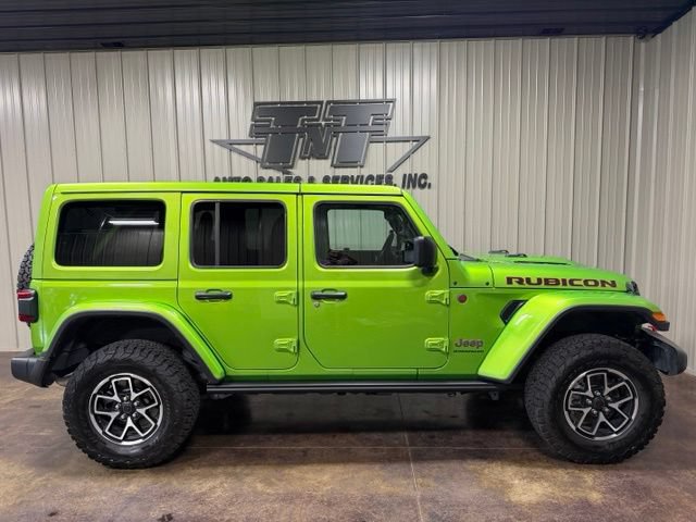 Used 2025 Jeep Wrangler Unlimited Rubicon w/ Convenience Group AWD/4WD image 7
