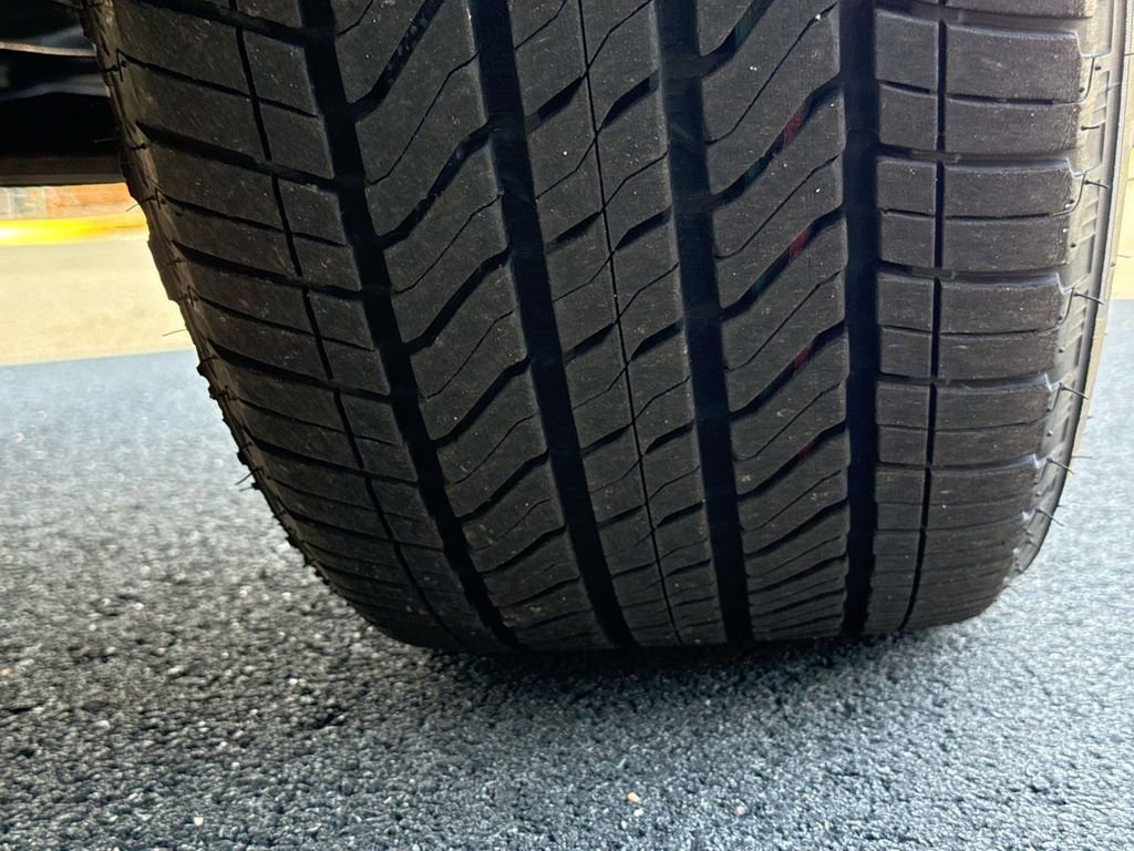 Used 2022 Cadillac Escalade ESV Luxury image 15