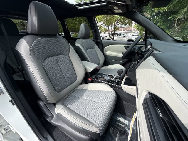 Used 2026 Subaru Forester Premium AWD/4WD image 26
