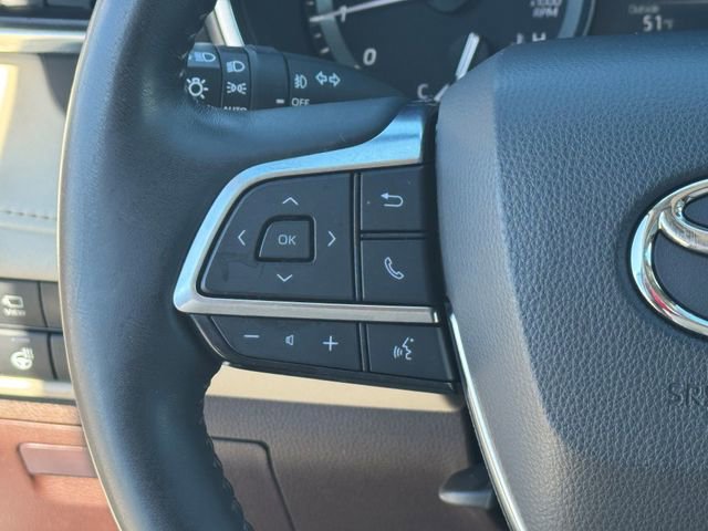 Used 2021 Toyota Highlander Platinum image 29