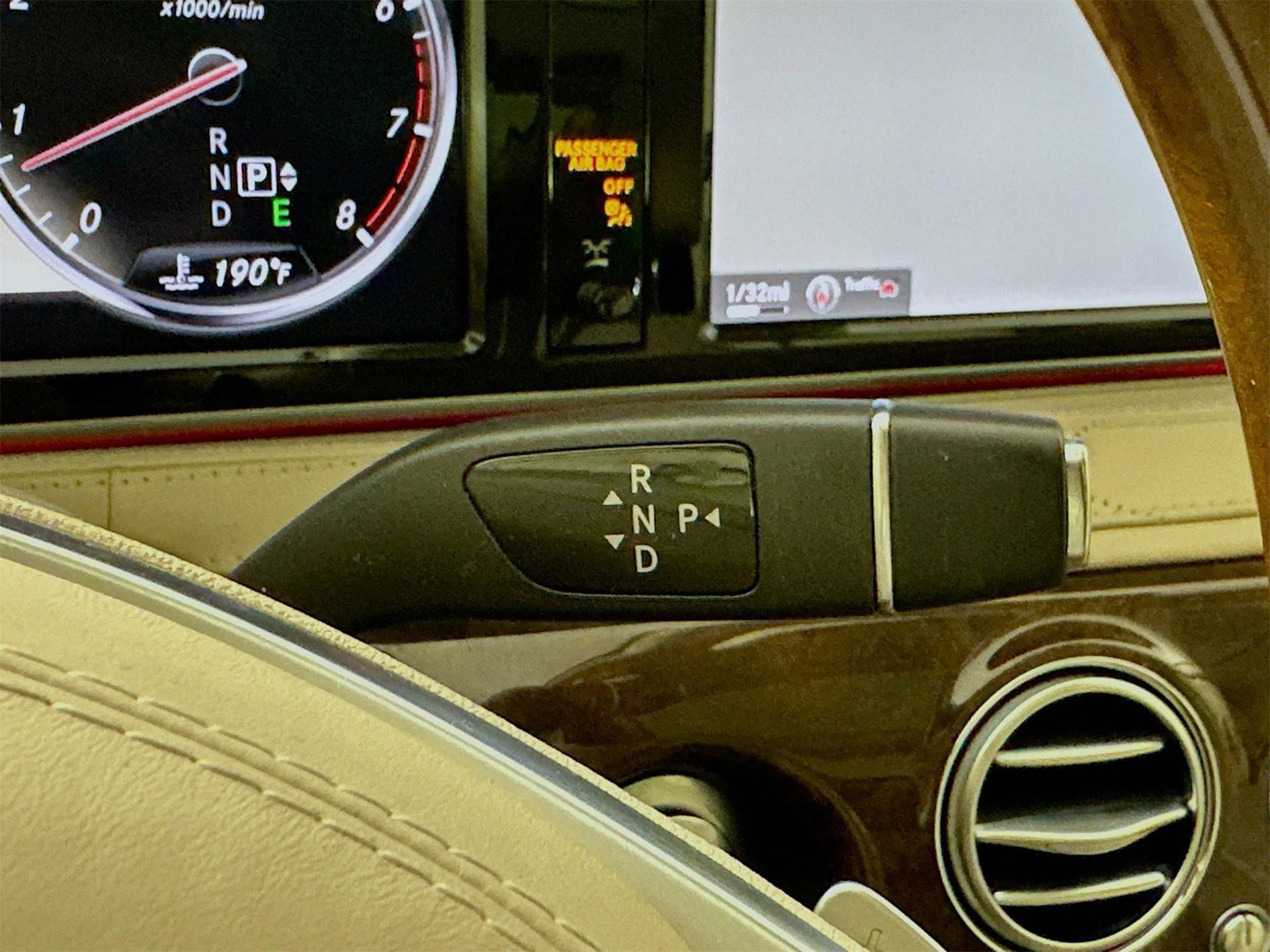 Used 2014 Mercedes-Benz S 550 Sedan image 18