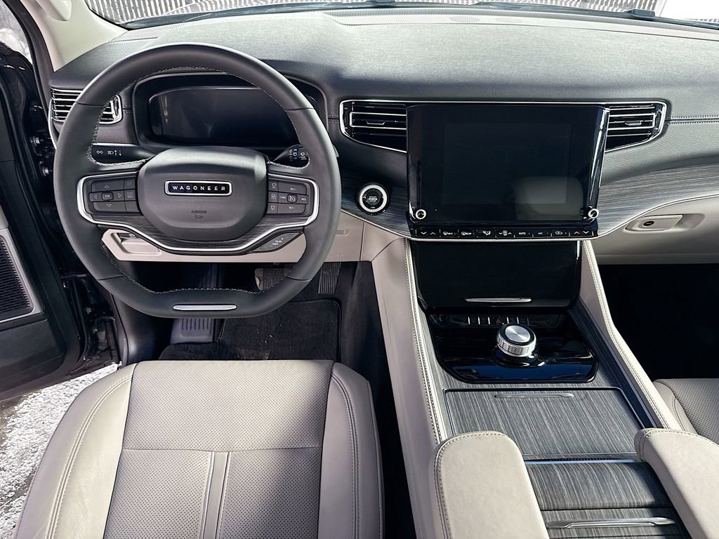 New 2024 Jeep Wagoneer Series II w/ Flexible Seating Group RWD image 22
