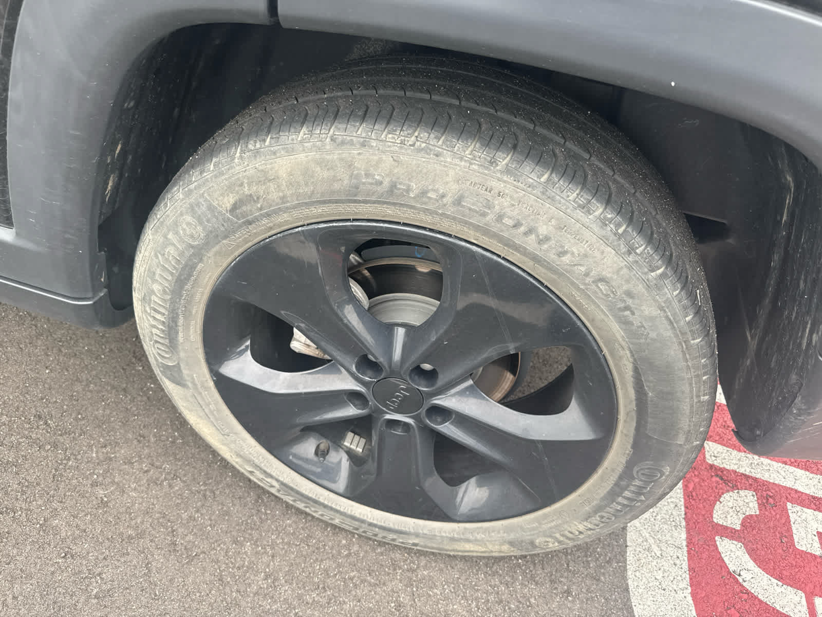 Used 2019 Jeep Compass Latitude FWD image 5