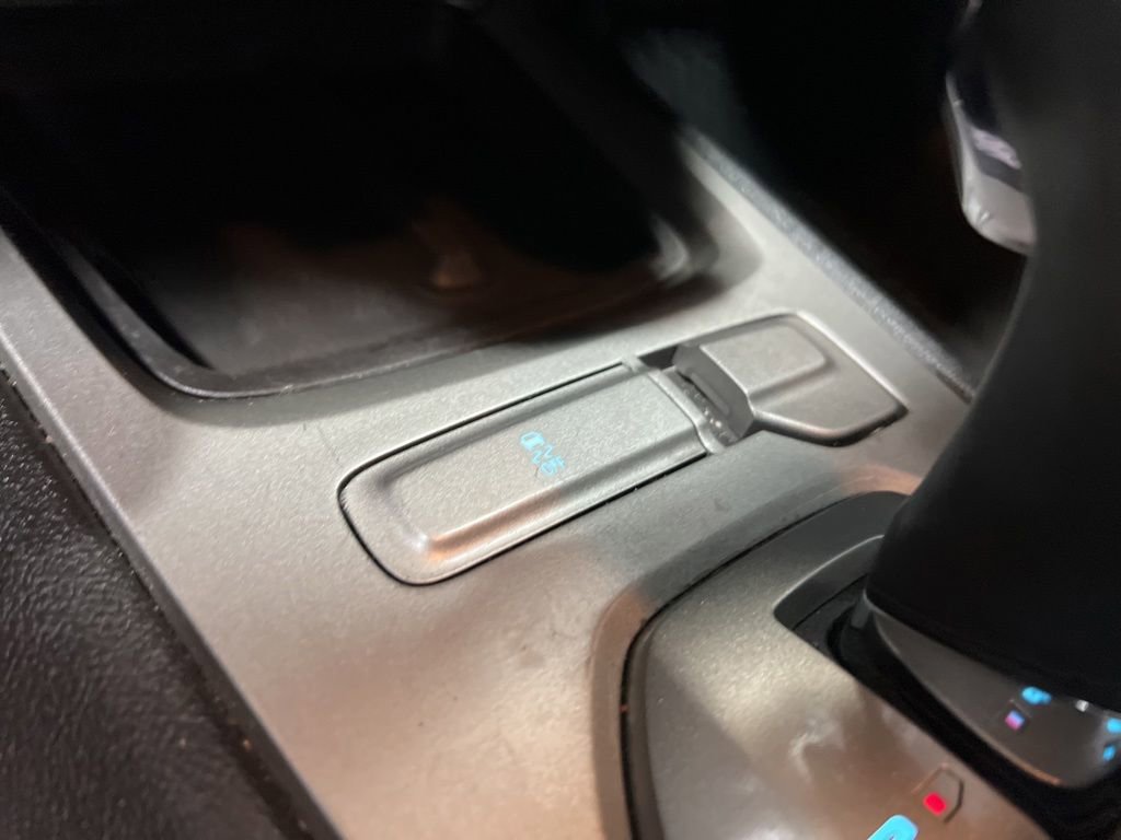 Used 2015 Chevrolet Camaro LT RWD image 19