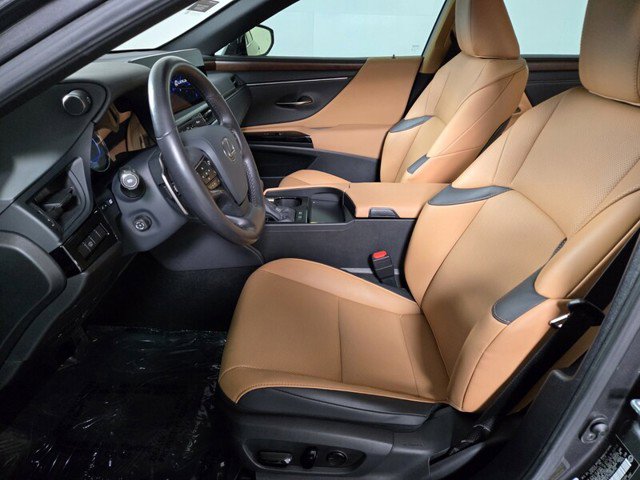 Certified 2025 Lexus ES 300h w/ Premium Package image 13