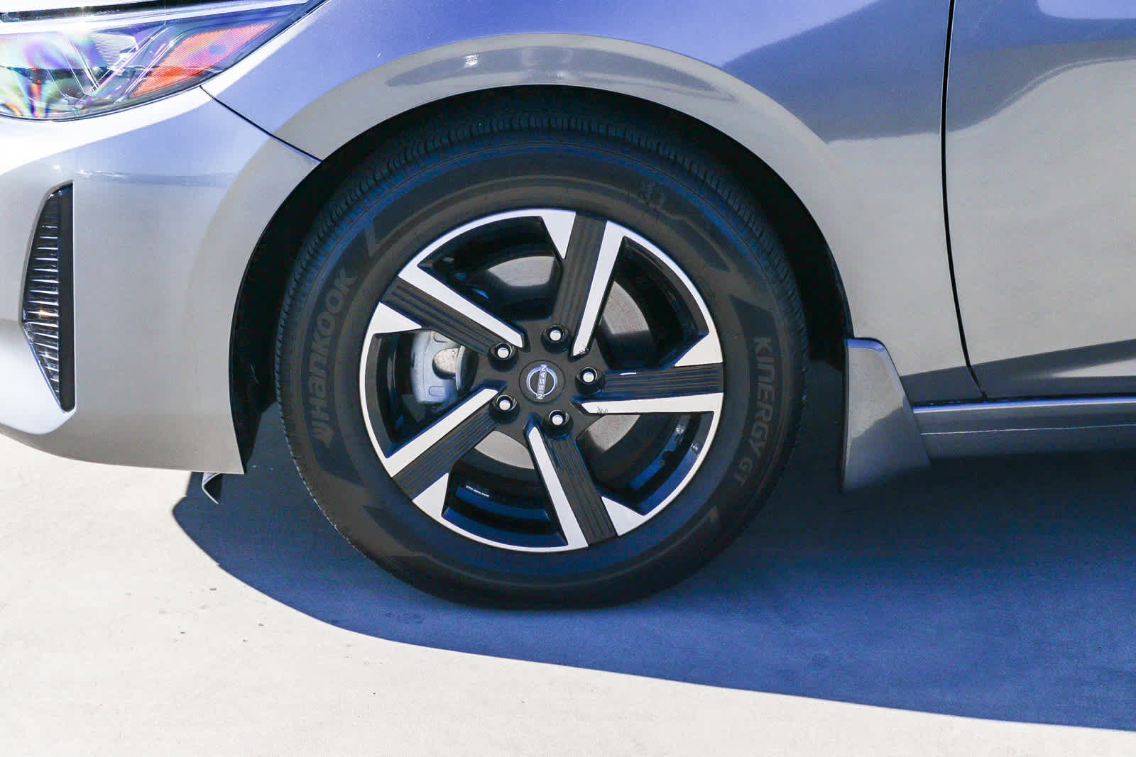Used 2025 Nissan Sentra SV w/ All-Weather Package FWD image 11