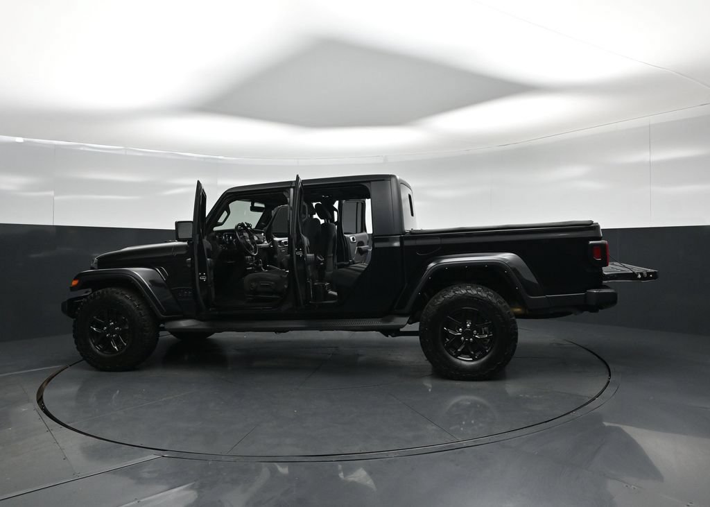 Used 2022 Jeep Gladiator Sport AWD/4WD image 31