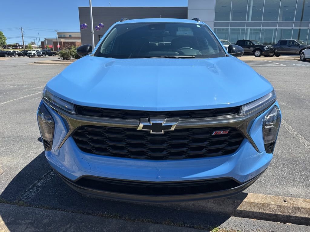 Used 2024 Chevrolet Trax RS image 7