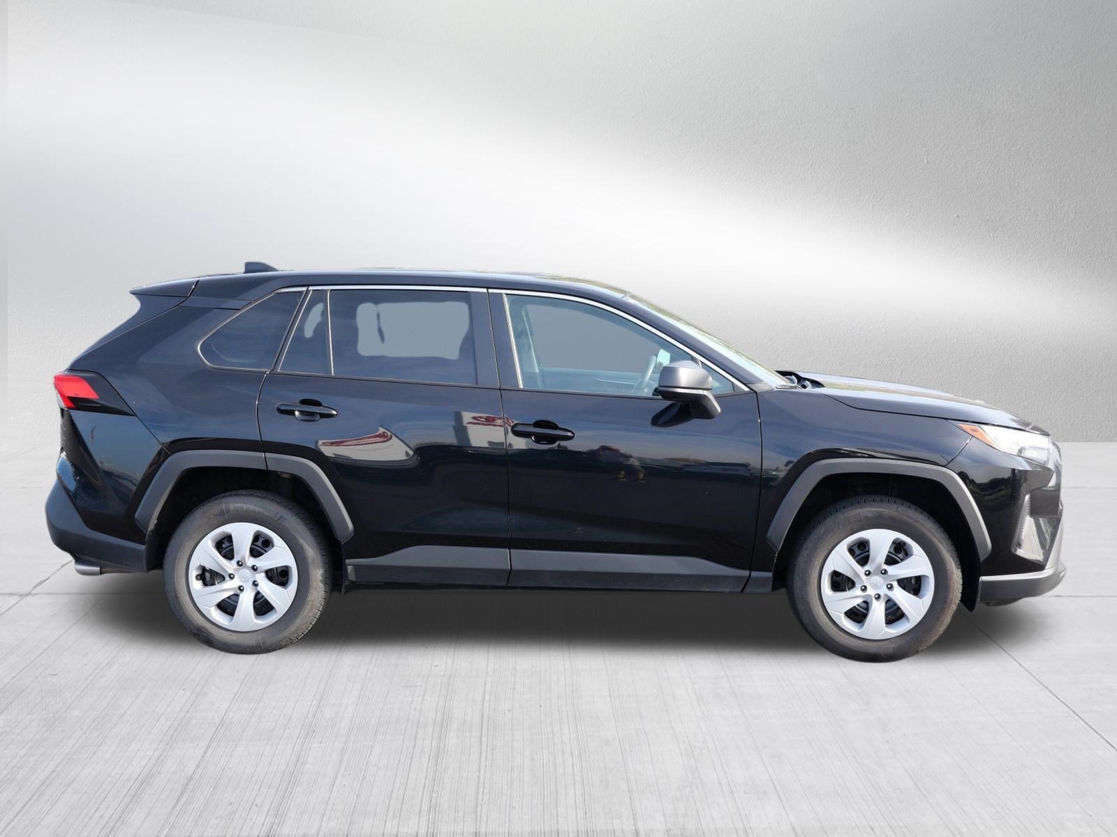 Certified 2025 Toyota RAV4 LE AWD/4WD image 8