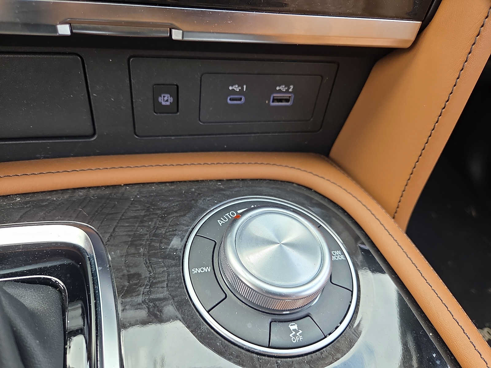 Used 2024 INFINITI QX80 Sensory AWD/4WD image 25