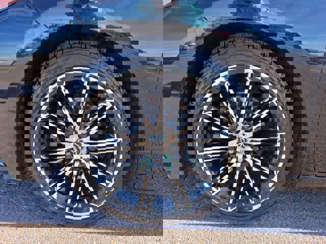 Used 2019 Toyota Avalon Touring w/ Advanced Safety Package image 9