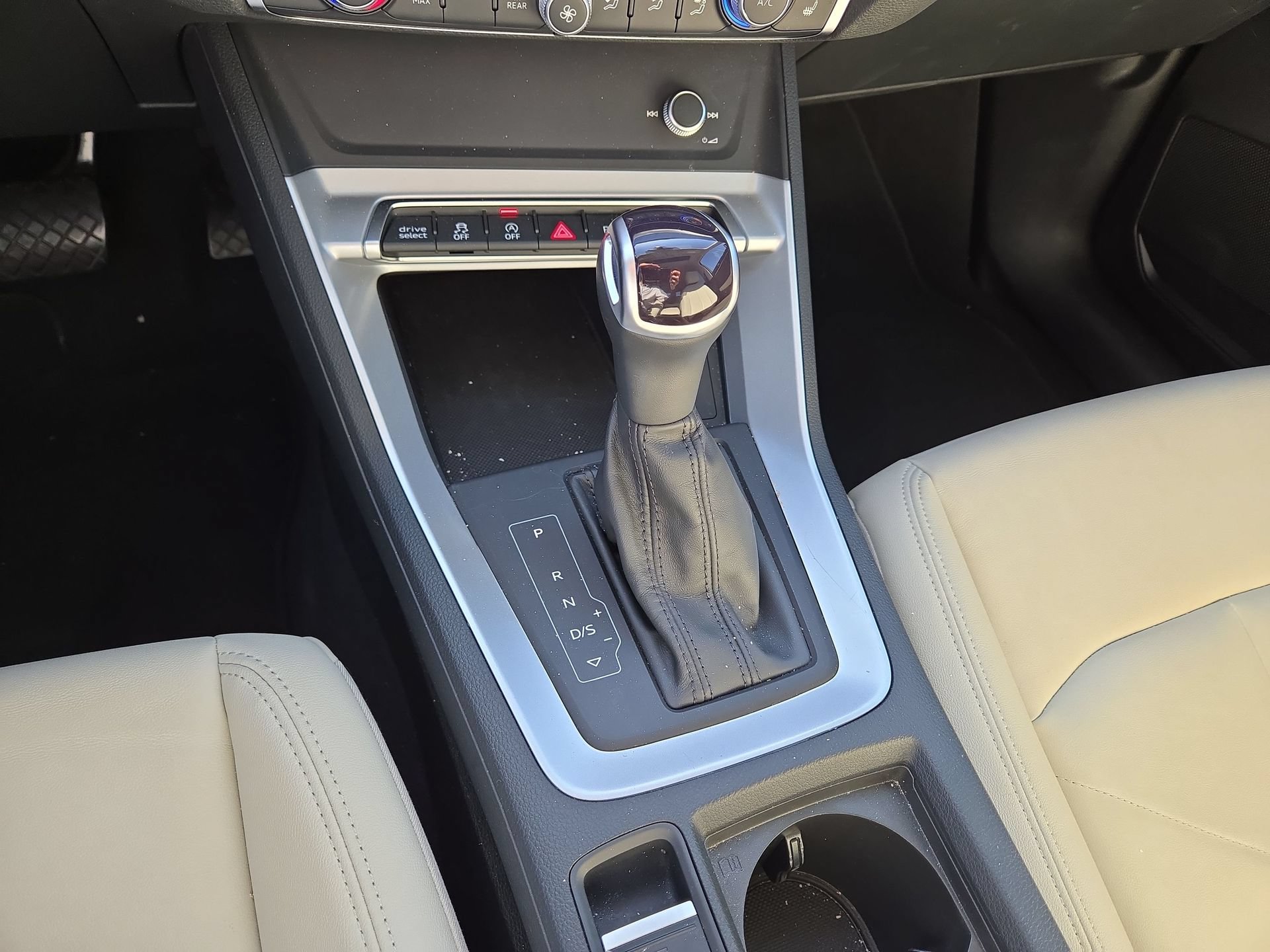Certified 2025 Audi Q3 2.0T Premium AWD/4WD image 22