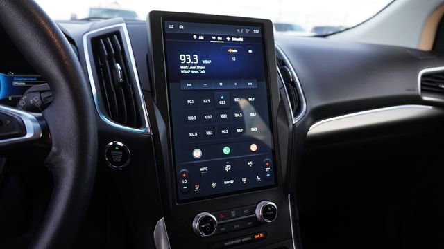 Used 2024 Ford Edge Titanium image 24