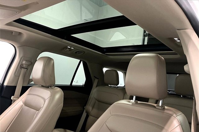 Used 2021 Ford Explorer XLT w/ Equipment Group 202A image 36