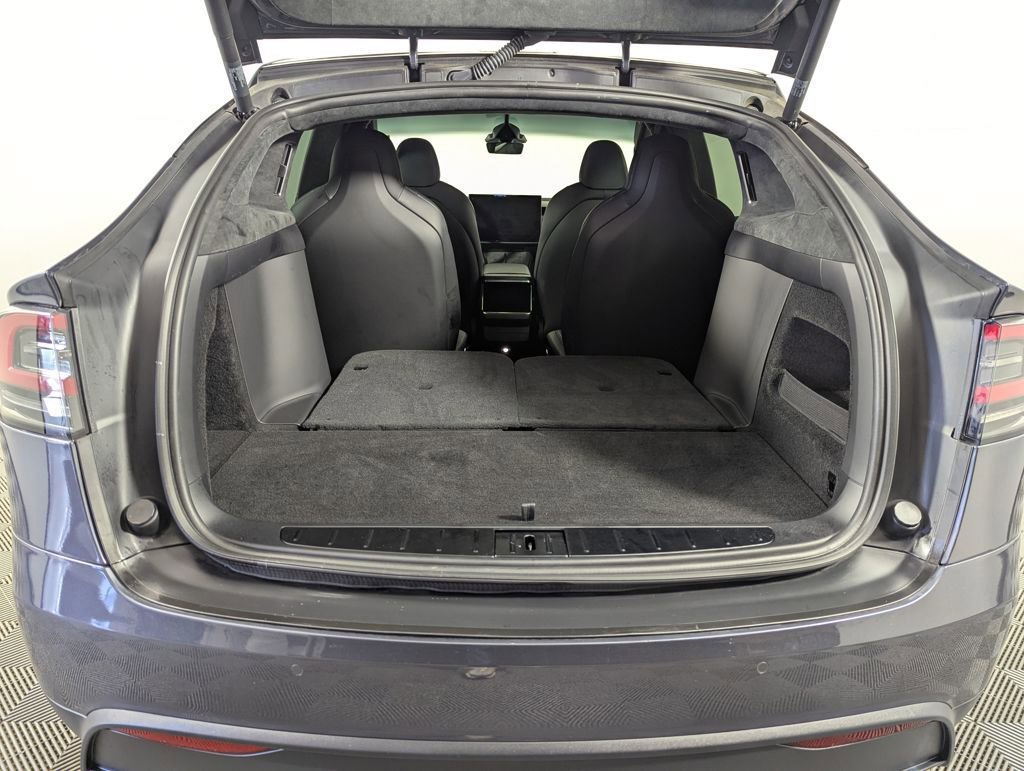 Used 2023 Tesla Model X image 13