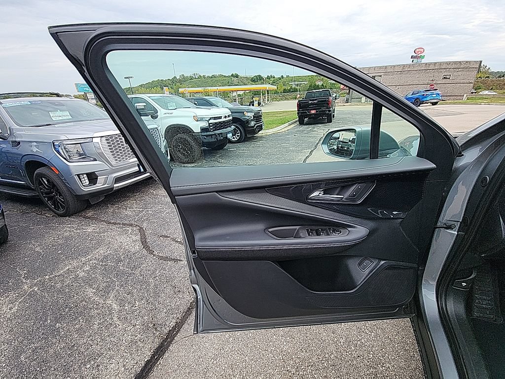 New 2026 Chevrolet Blazer EV LT AWD/4WD image 12