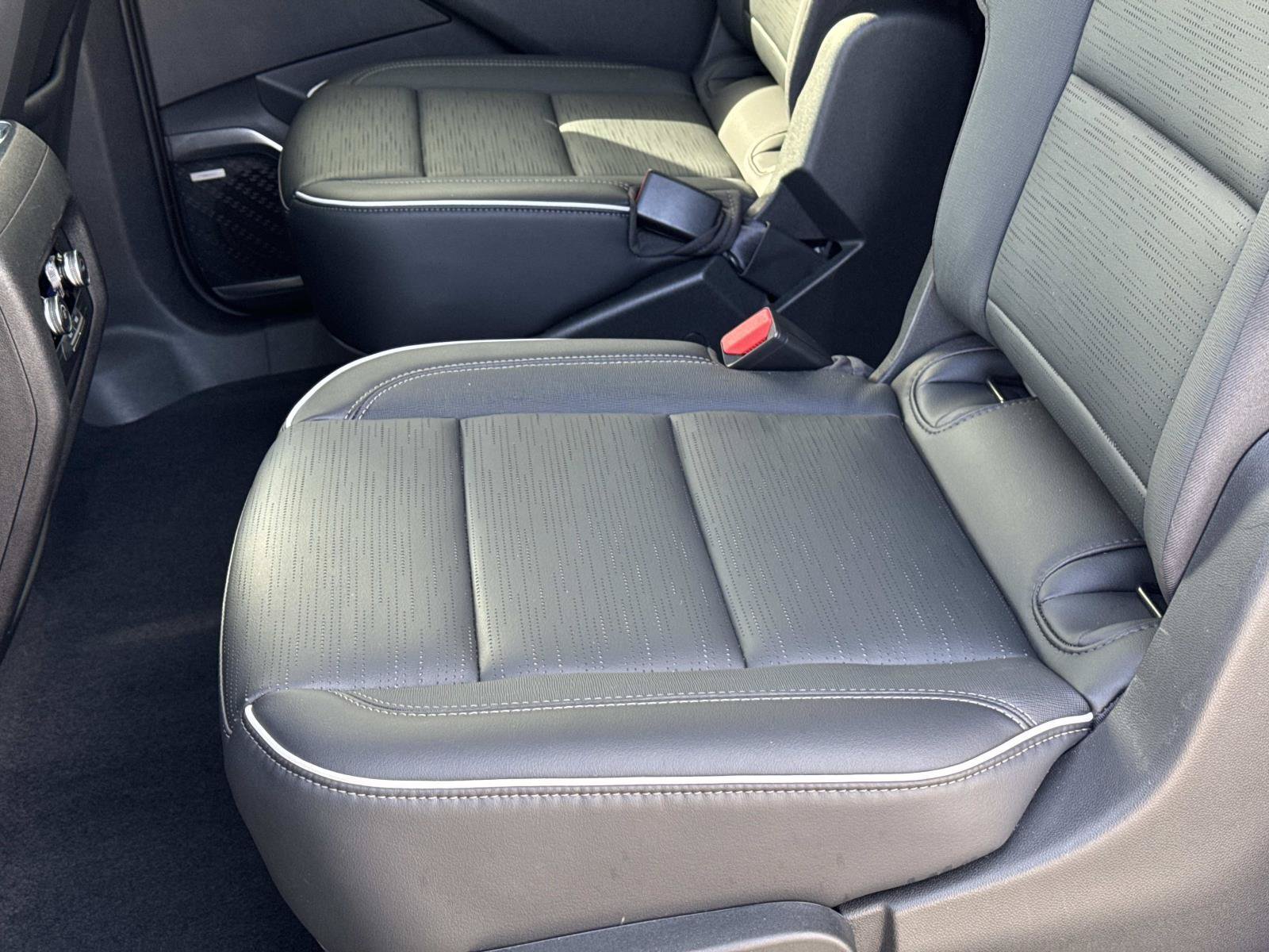 Used 2026 Buick Enclave Sport Touring FWD image 17