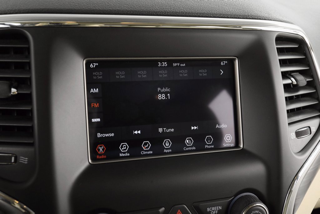 Certified 2021 Jeep Grand Cherokee Laredo image 30