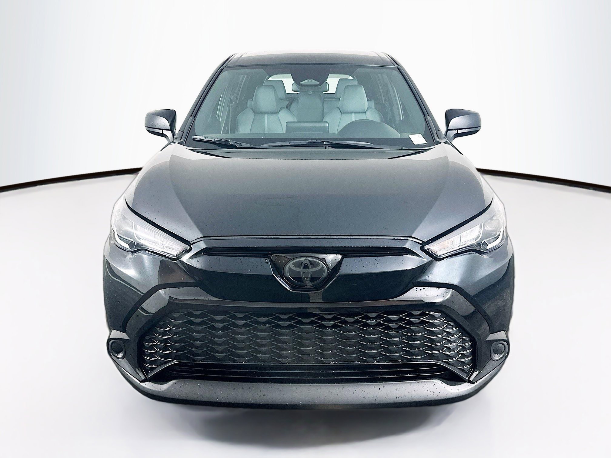 Used 2025 Toyota Corolla Cross AWD Hybrid image 2