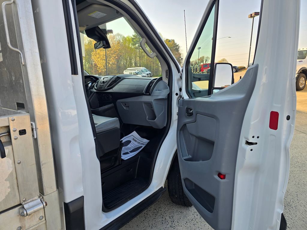 Used 2019 Ford Transit 250 138 image 28