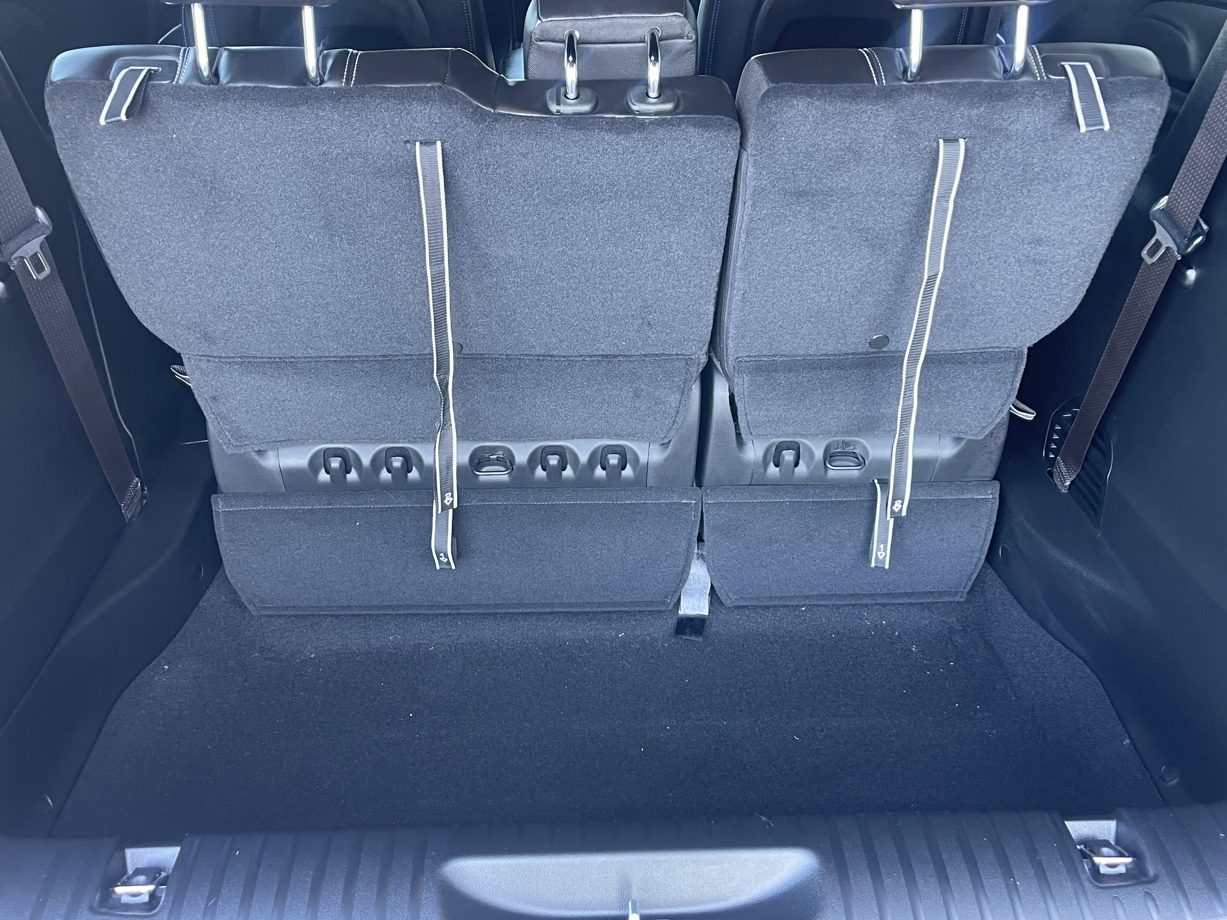 New 2026 Chrysler Pacifica Select FWD image 24