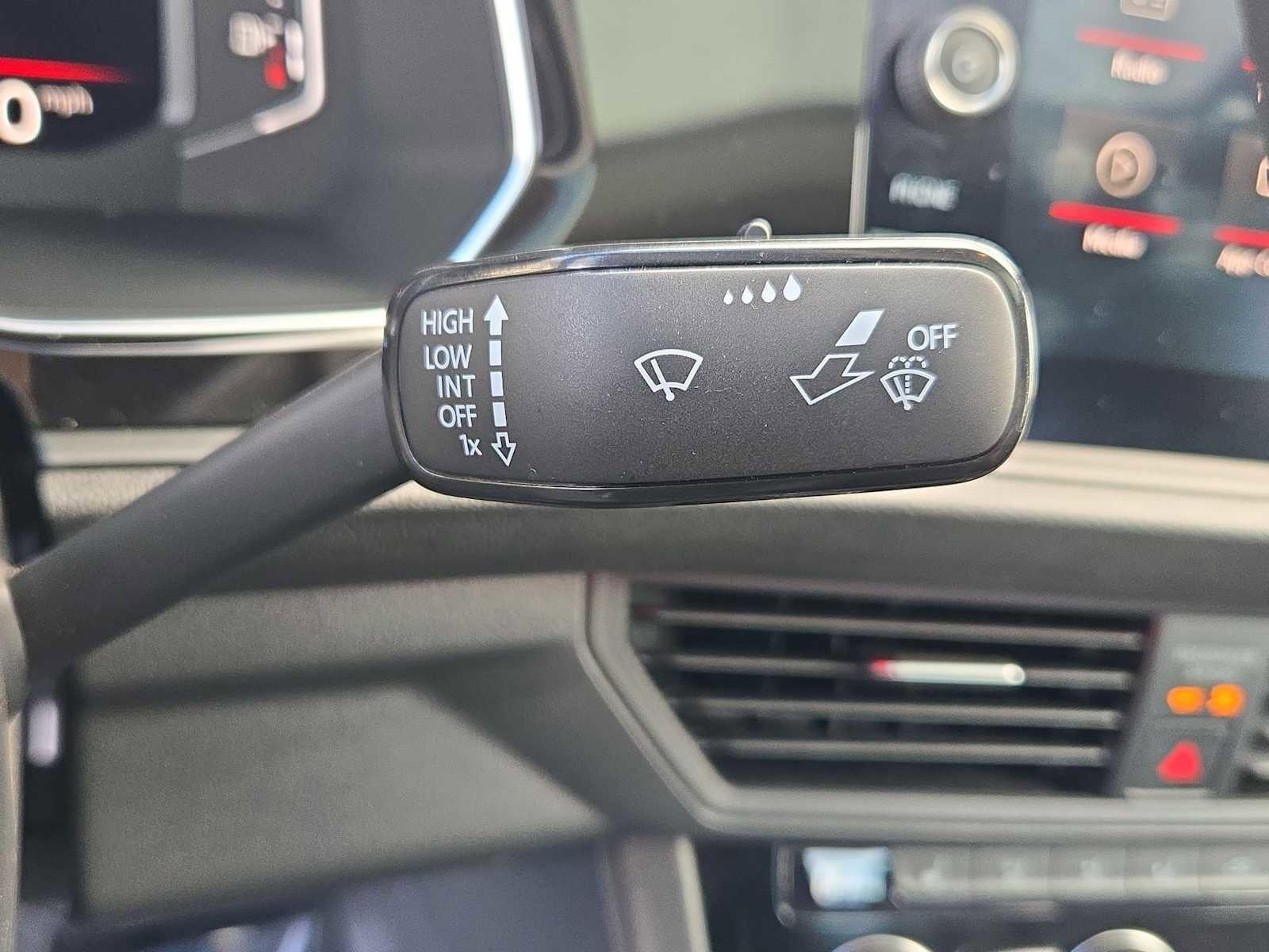 Used 2022 Volkswagen Jetta SEL image 24