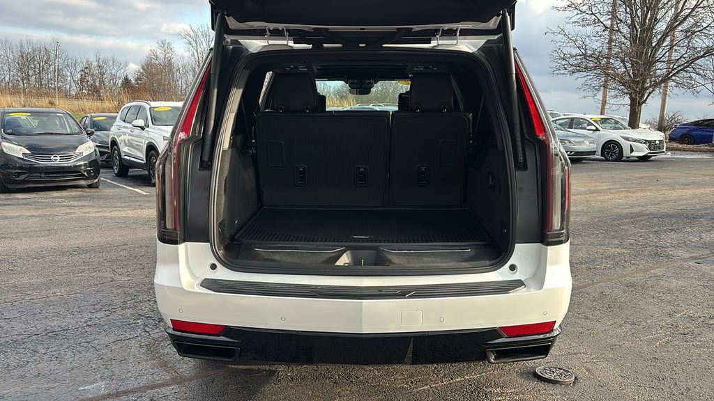 Used 2022 Cadillac Escalade ESV Sport Platinum w/ Heavy-Duty Trailer Package image 36