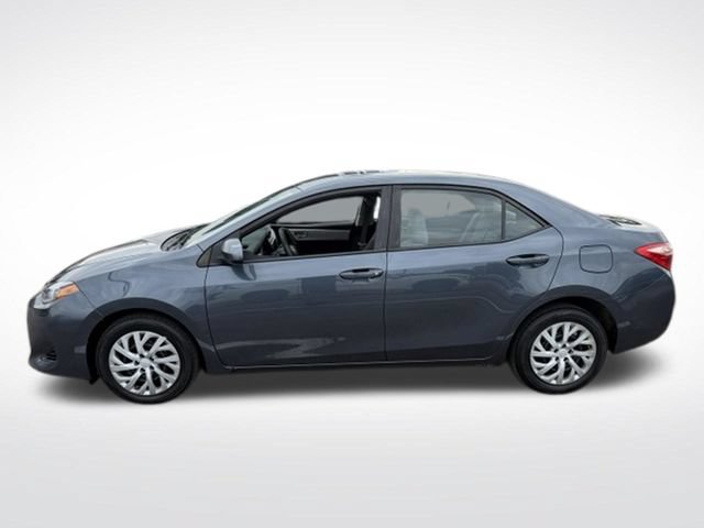 Used 2017 Toyota Corolla LE w/ Carpet Mat Package (TMS) FWD image 4