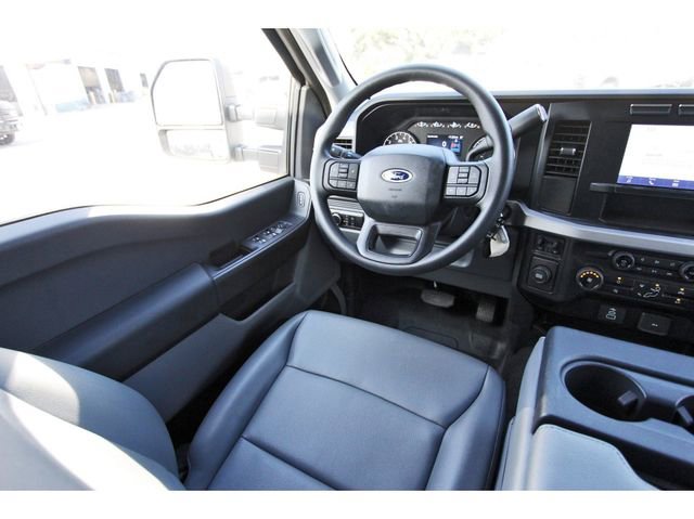 Used 2023 Ford F250 XL image 7