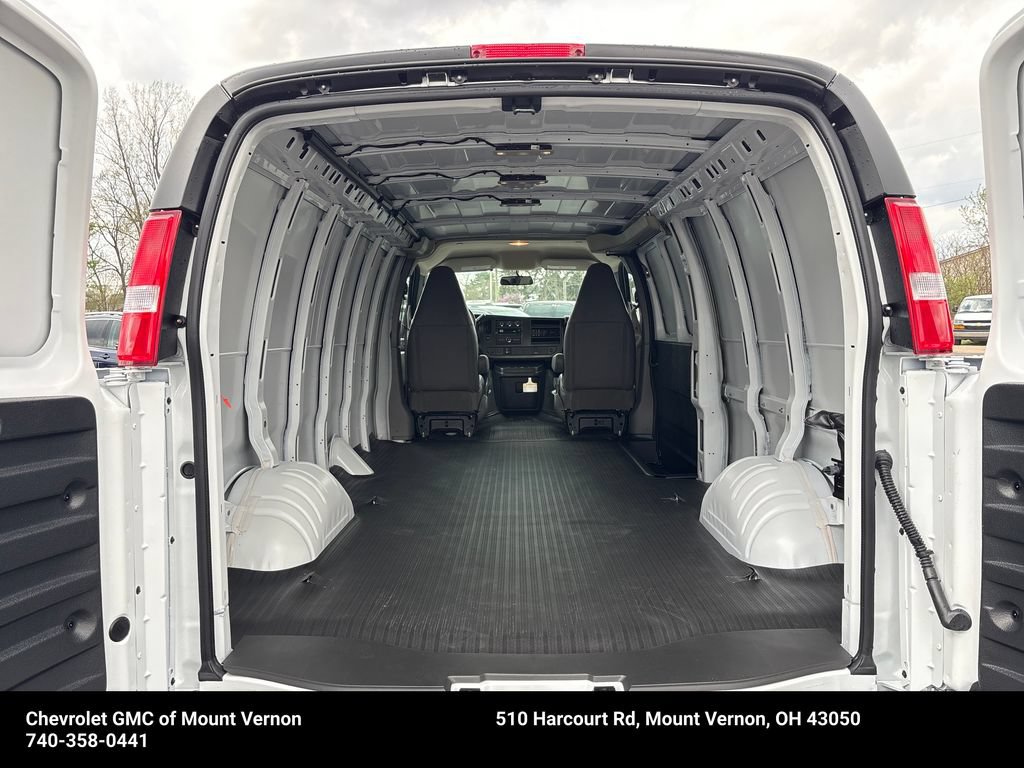 New 2026 Chevrolet Express 2500 Extended w/ Driver Convenience Package RWD image 22