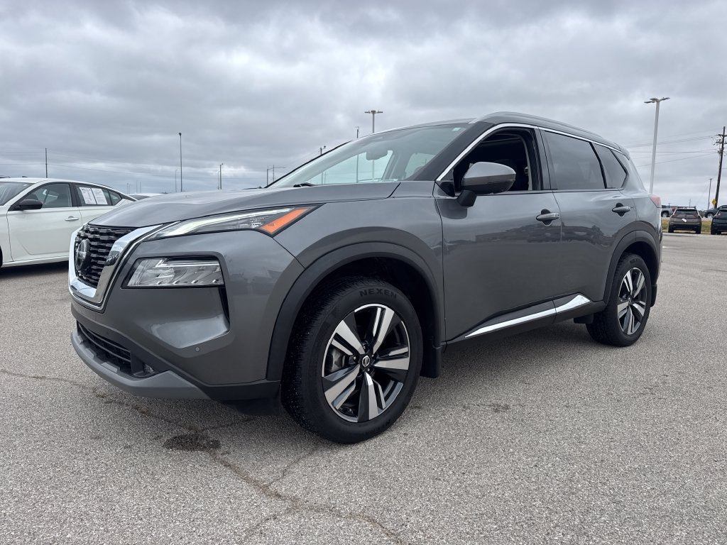 Used 2021 Nissan Rogue SL w/ Premium Package FWD image 2