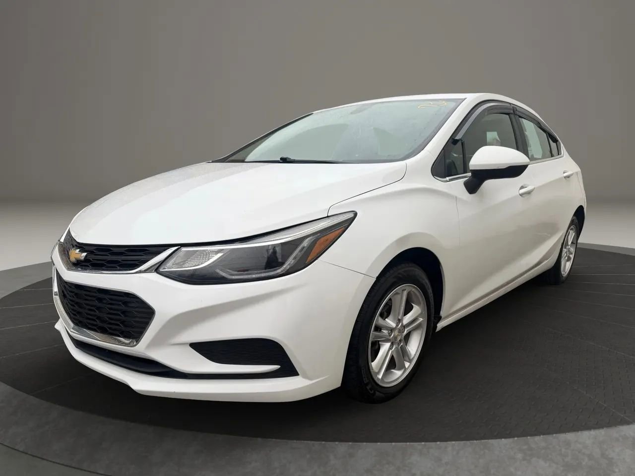 Used 2018 Chevrolet Cruze LT w/ Convenience Package