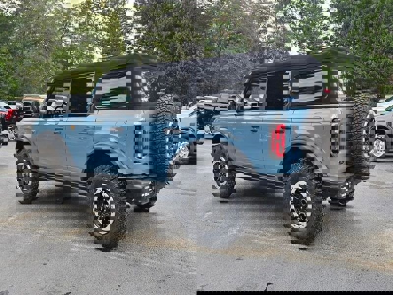 Used 2023 Ford Bronco Badlands image 11