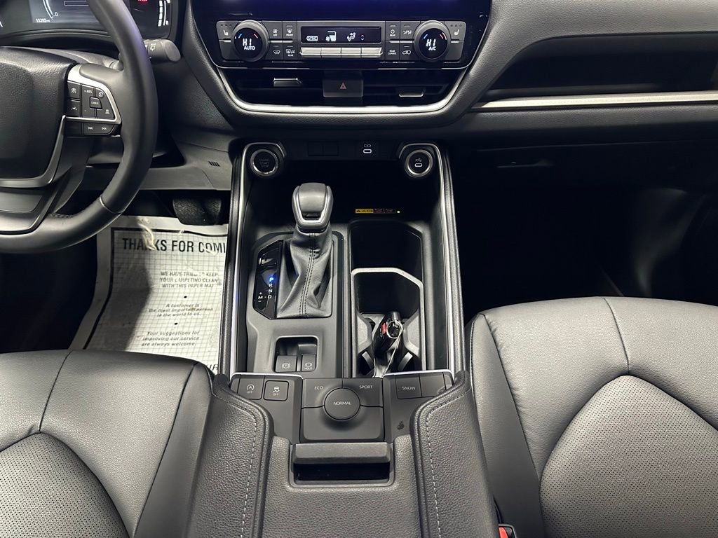 Used 2025 Toyota Grand Highlander FWD image 40