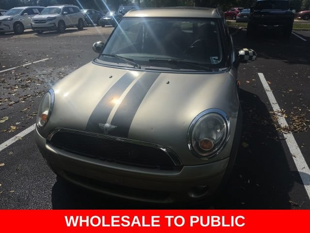 Used 2010 MINI Cooper Clubman Hardtop FWD image 1