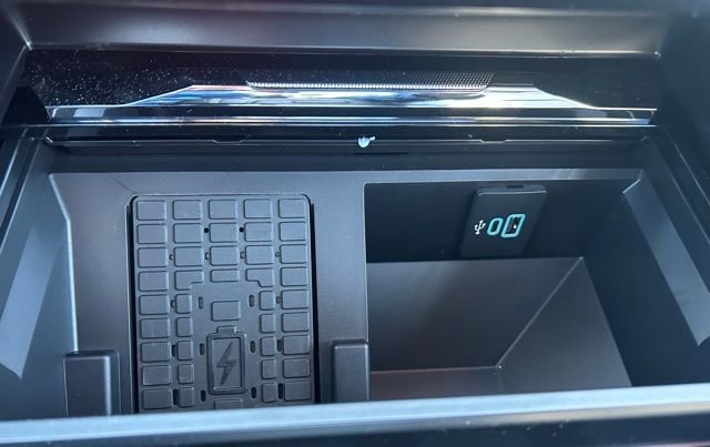 New 2026 Ford F250 Lariat w/ Black Appearance Package image 22