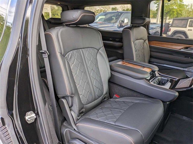 New 2024 Jeep Grand Wagoneer Series III image 37